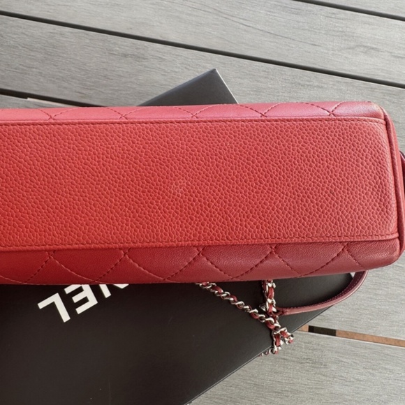 CHANEL Shoulder Bag Red Leather - Picture 5 of 7